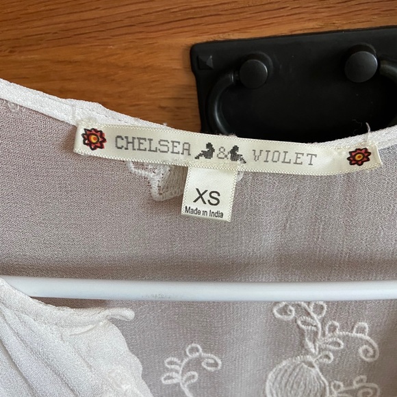 Beautiful ivory dress! - Picture 3 of 5